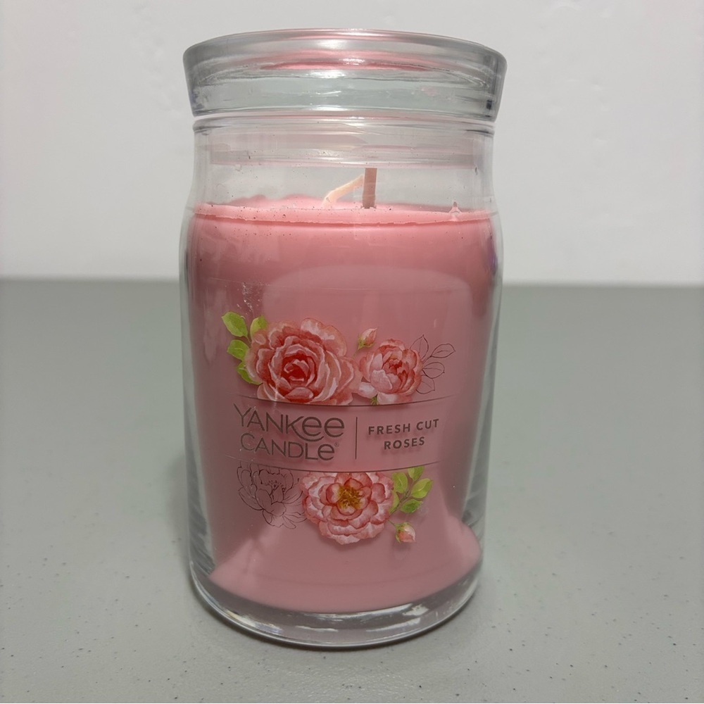 Yankee Candle Fresh Cut Roses NEW 20 oz Candle Pink Floral